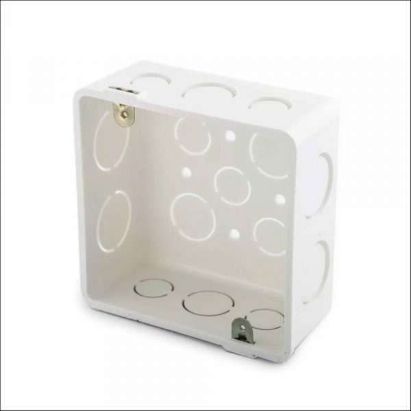 CAJETIN PLASTICO CUADRADO 12.5X12.5CM